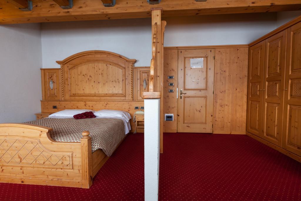 Sporting Hotel Passo del Tonale Ngoại thất bức ảnh