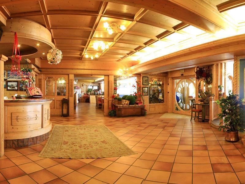 Sporting Hotel Passo del Tonale Ngoại thất bức ảnh